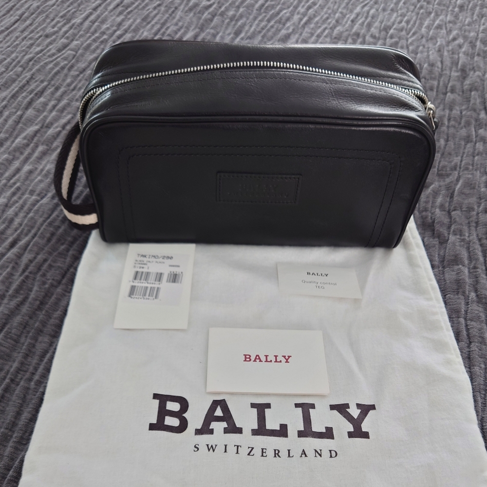 Bally Switzerland Premium Bovine Leather Toiletry Bag